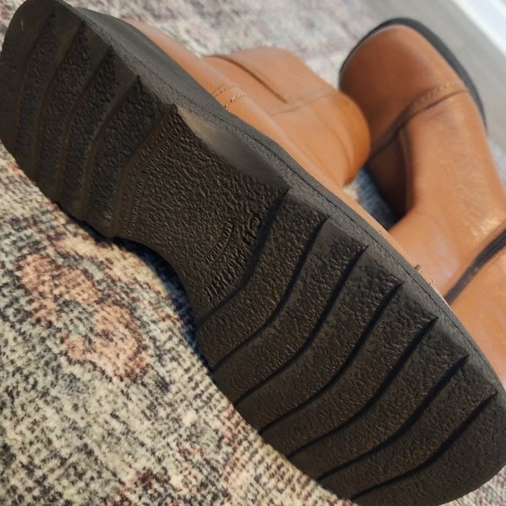 VTG La Canadienne Leather Square Toe Boots. Gritty Boho indiesleaze Fall winter